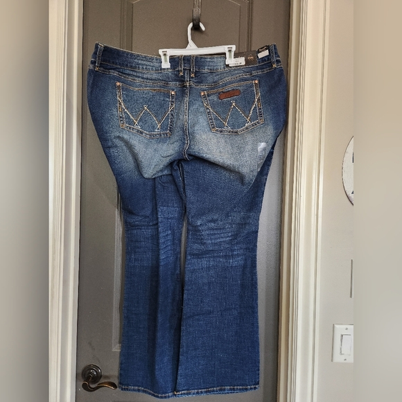 New with tags Wrangler Retro Mae mid-rise 26w x 34 - Picture 1 of 5